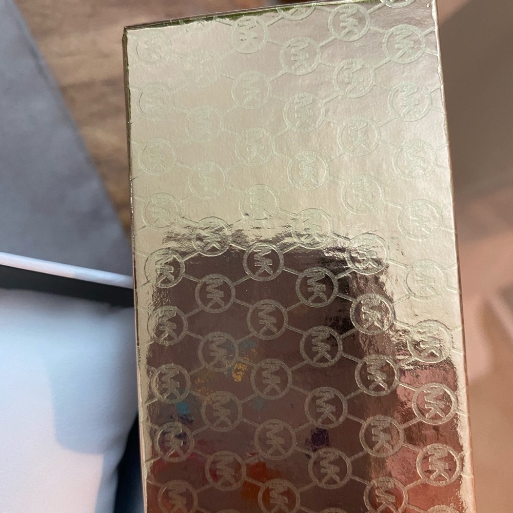 Michael Kors Gift Set - Picture 3 of 6